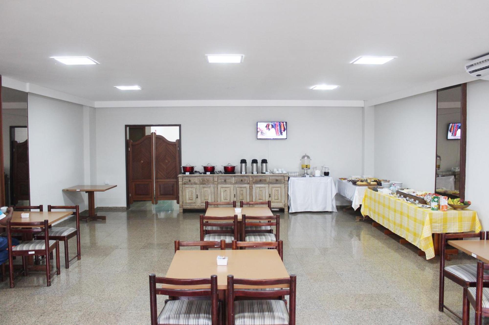 Days Inn By Wyndham Uberlandia Exterior photo
