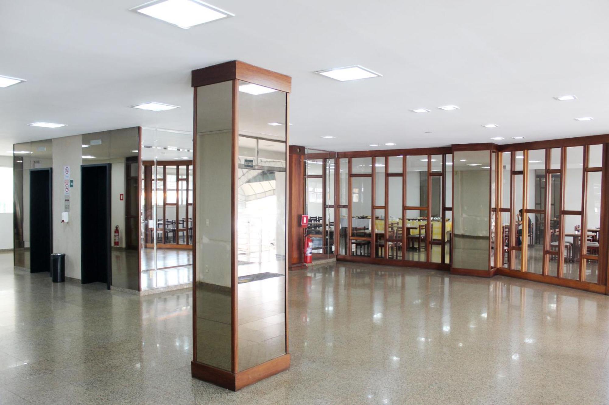 Days Inn By Wyndham Uberlandia Exterior photo